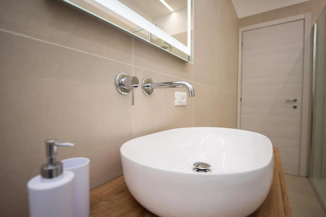 Casa Emmeti Apartment Desenzano del Garda Italy