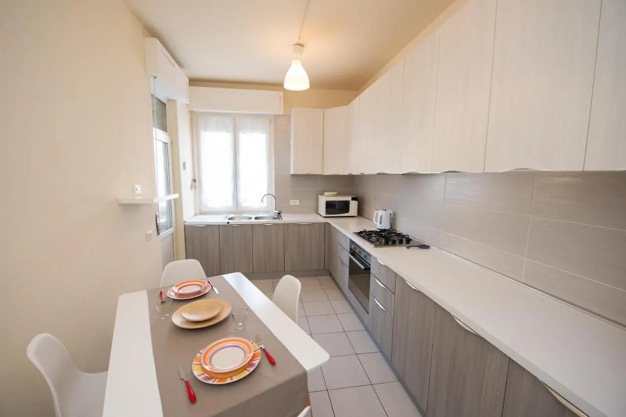 Apartment Ferienwohnung Casa Emmeti Desenzano del Garda